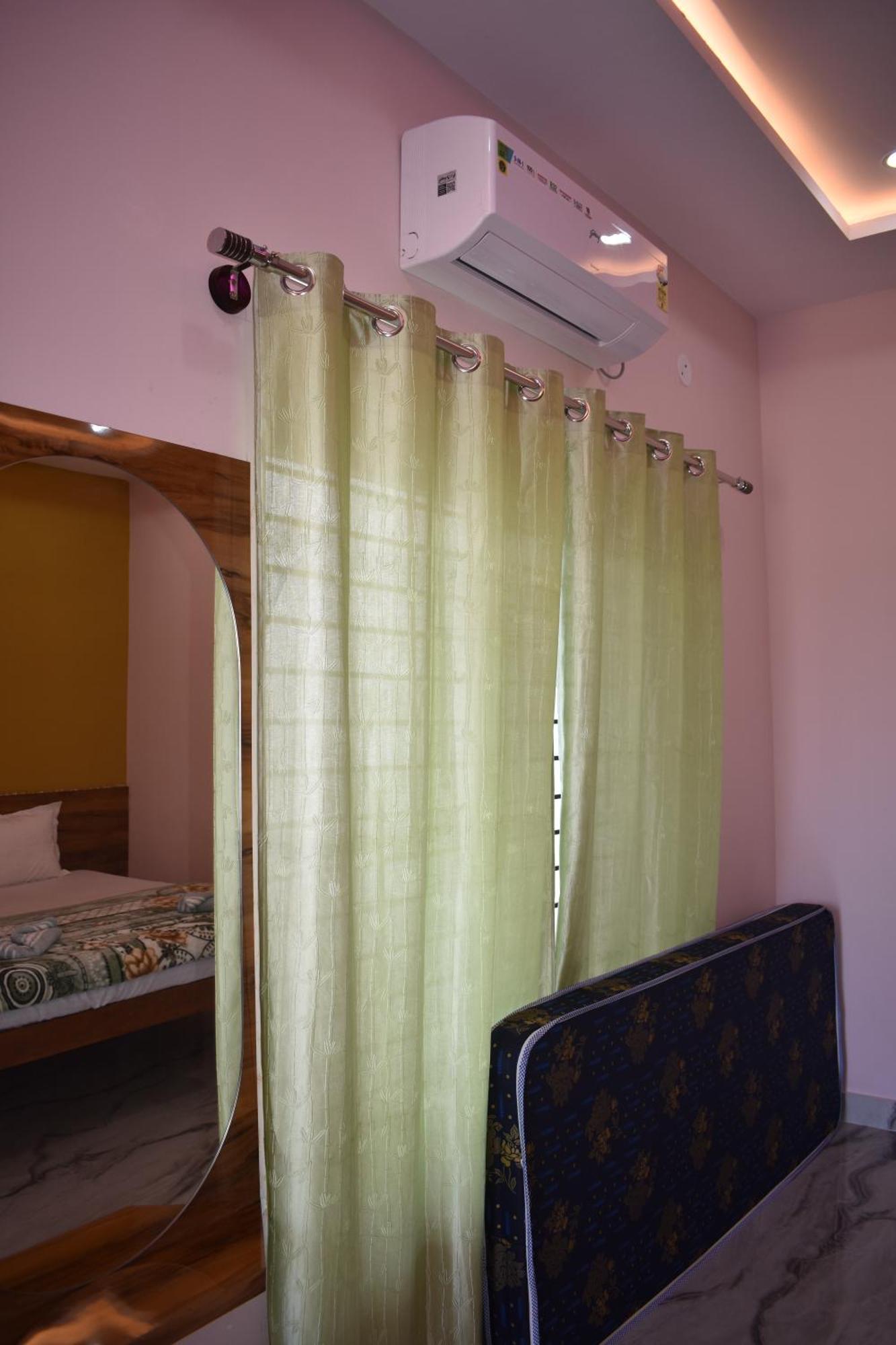 Manoj Homestay Хампи Экстерьер фото