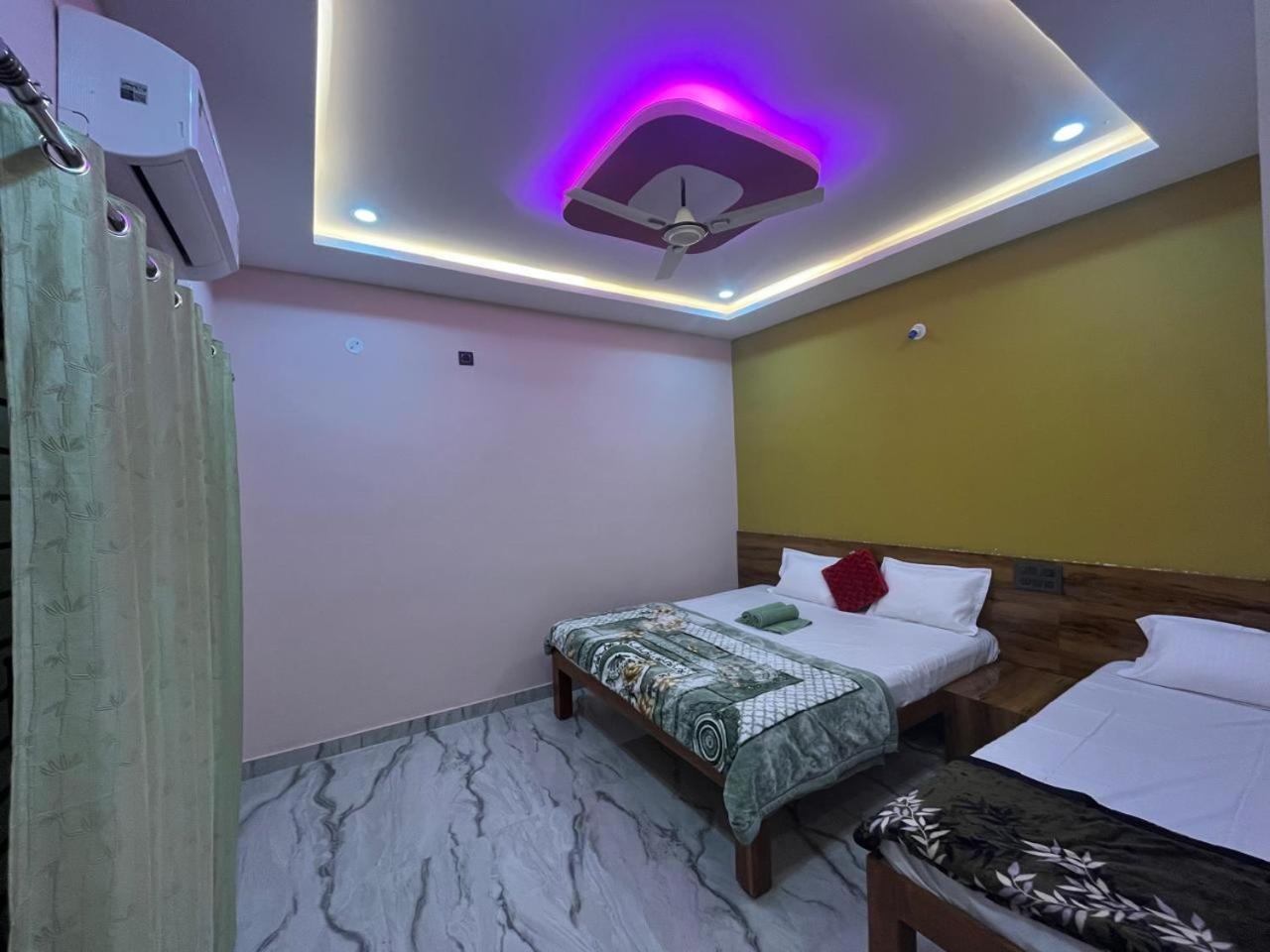 Manoj Homestay Хампи Экстерьер фото