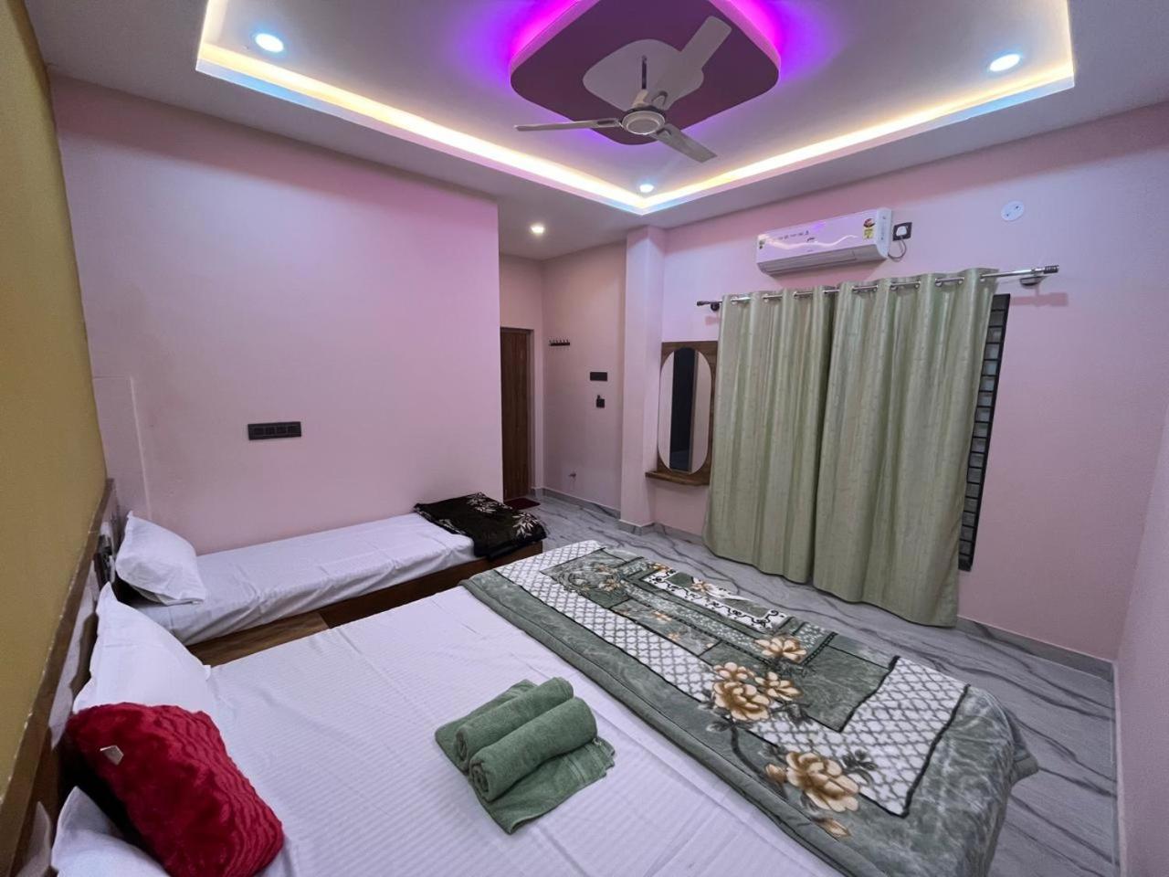 Manoj Homestay Хампи Экстерьер фото